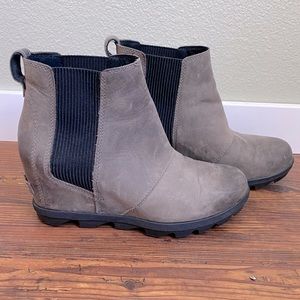 Lightly worn Sorel booties